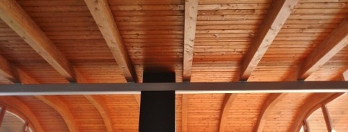 Hermosa realización de un techo de madera.