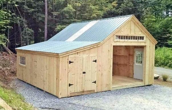 Un garaje de madera prefabricado.