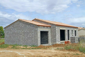 construcción de casas de bloques de cemento